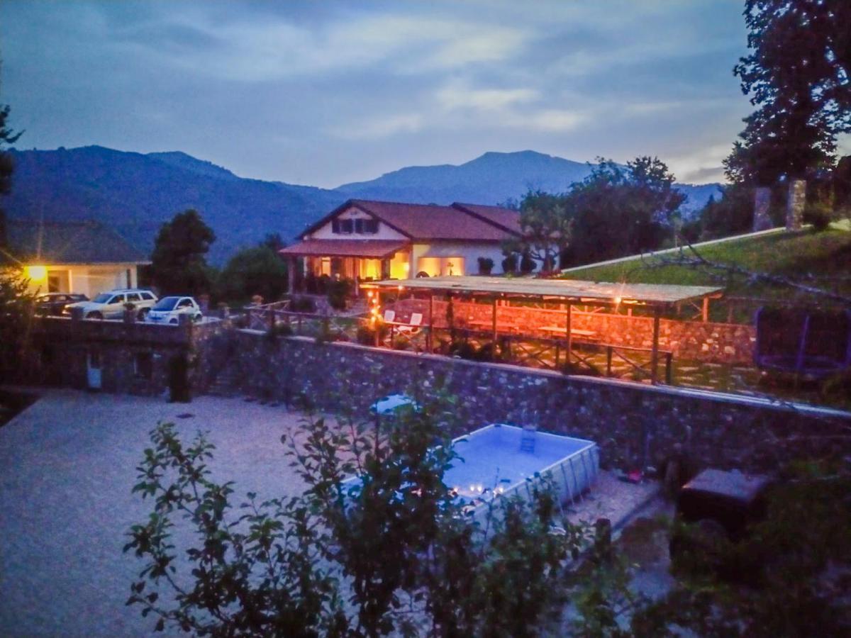 028 - Agriturismo "Il Boschetto" Con Piscina, Pace E Natura - Camera Familiare Cavizzano Exterior foto